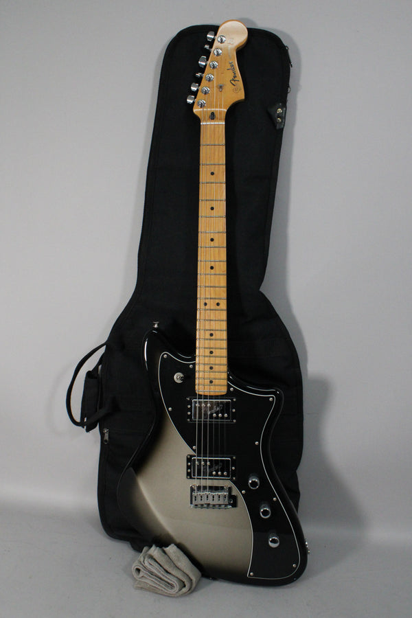 2022-Fender-Meteora-Silverburst-1