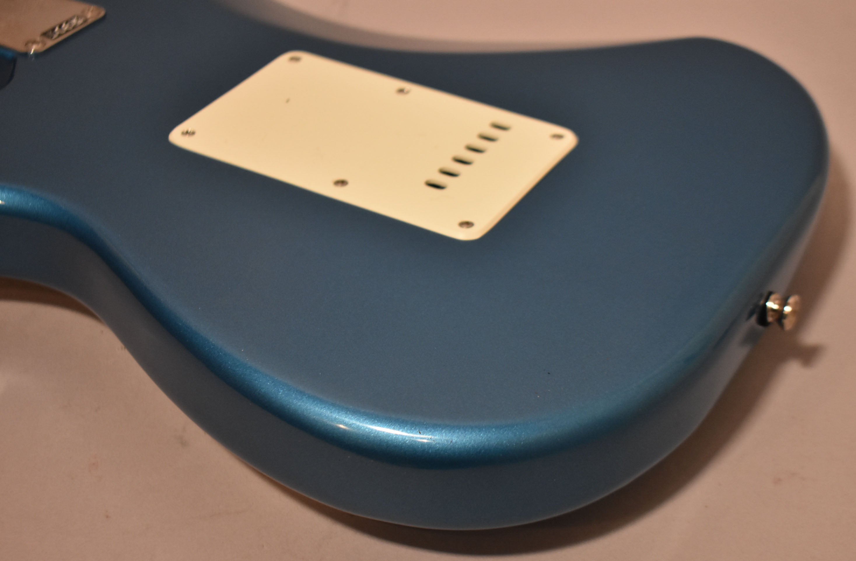 2023 Squier Classic Vibe '60s Stratocaster Lake Placid Blue