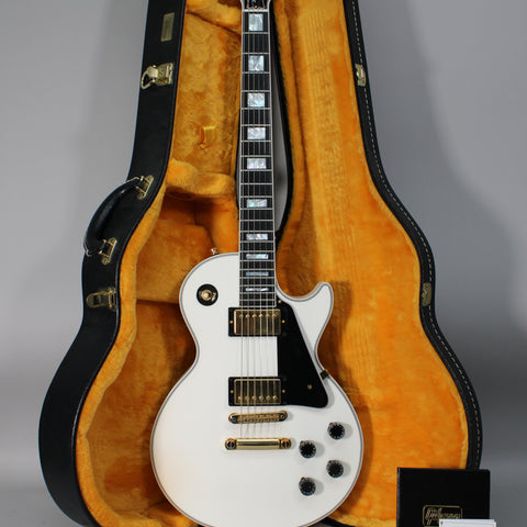 2024-Gibson-Les-Paul-Custom-Alpine-White-1