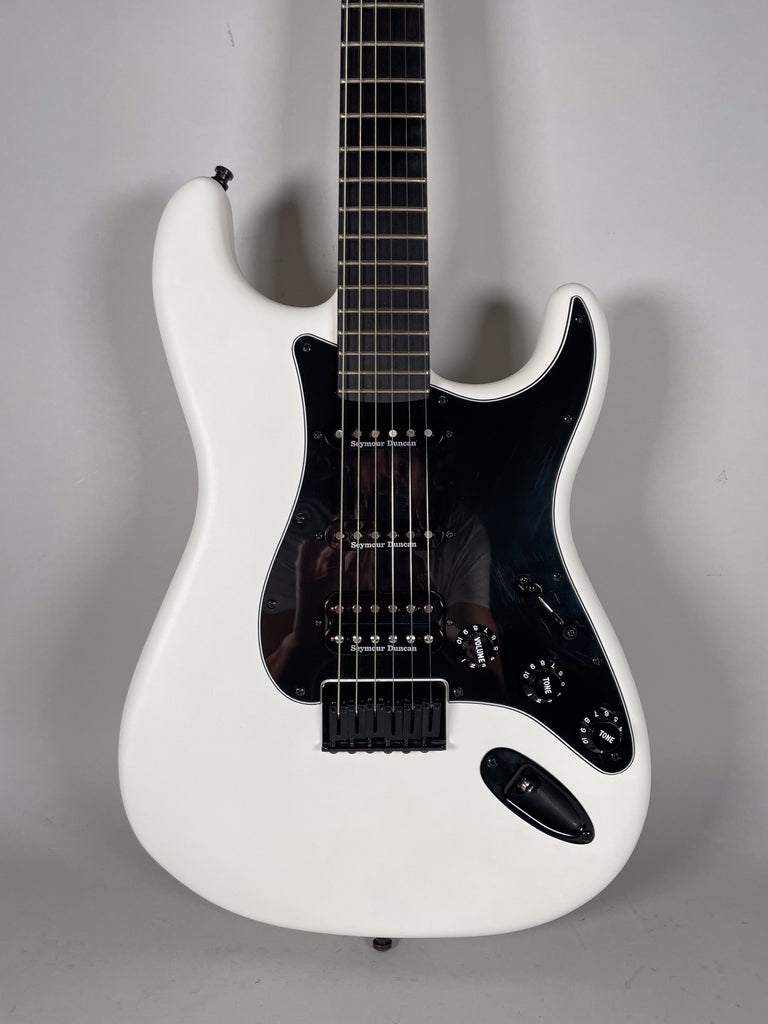 2024-fender-stratocaster-guitar-san-diego