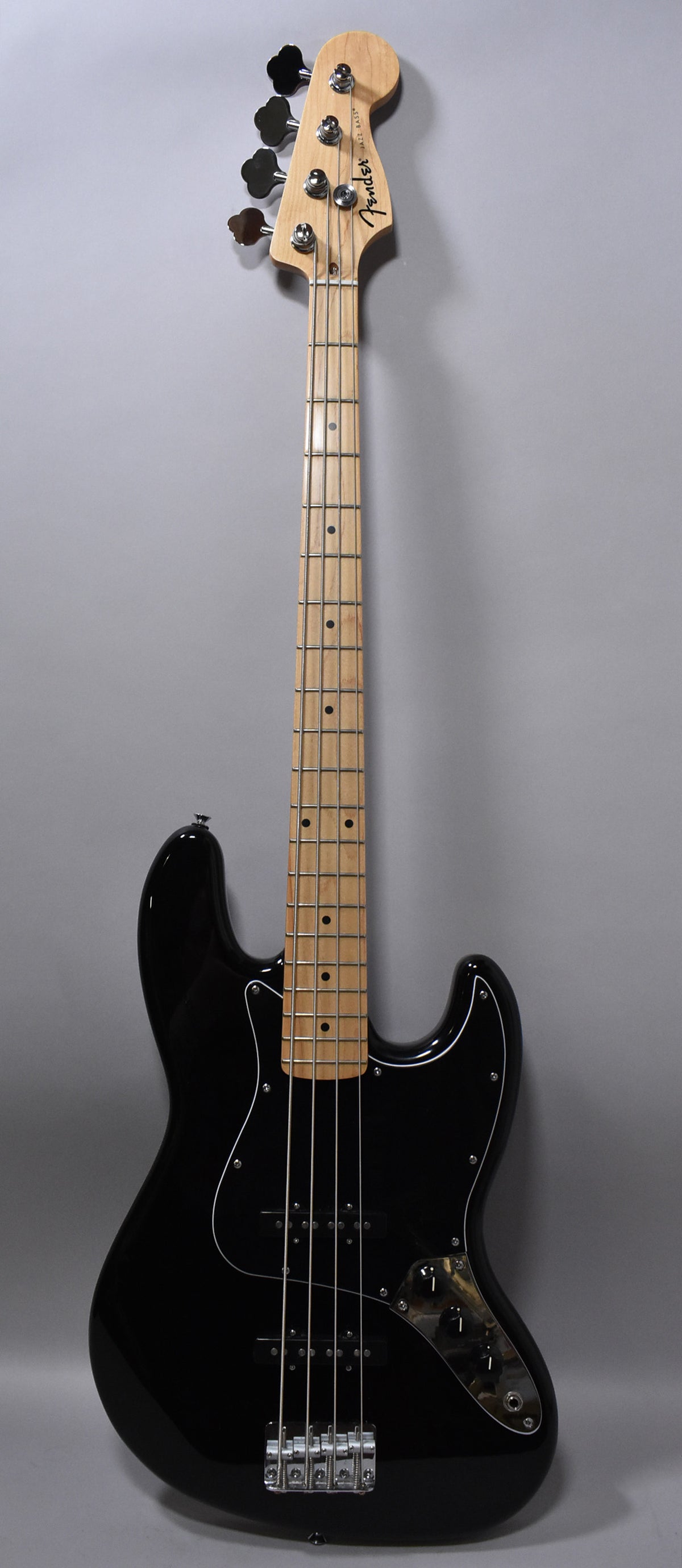 2024 Fender Standard Jazz Bass Black w/Gig Bag