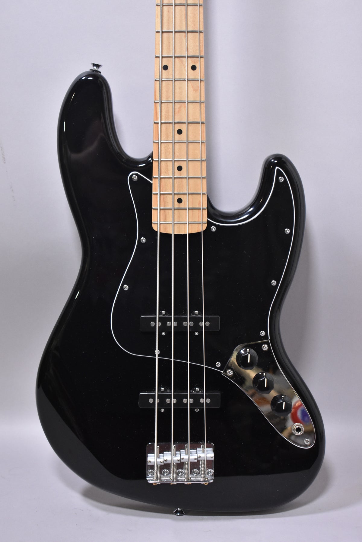 2024 Fender Standard Jazz Bass Black w/Gig Bag