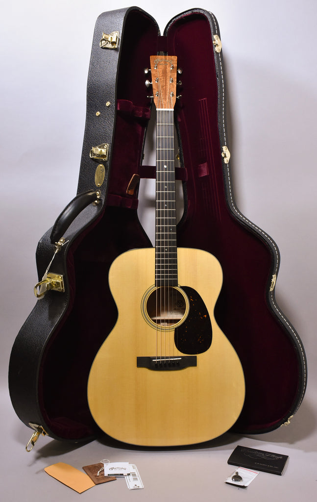 2024 Martin Custom Shop Grand Auditorium Style 18 w/OHSC