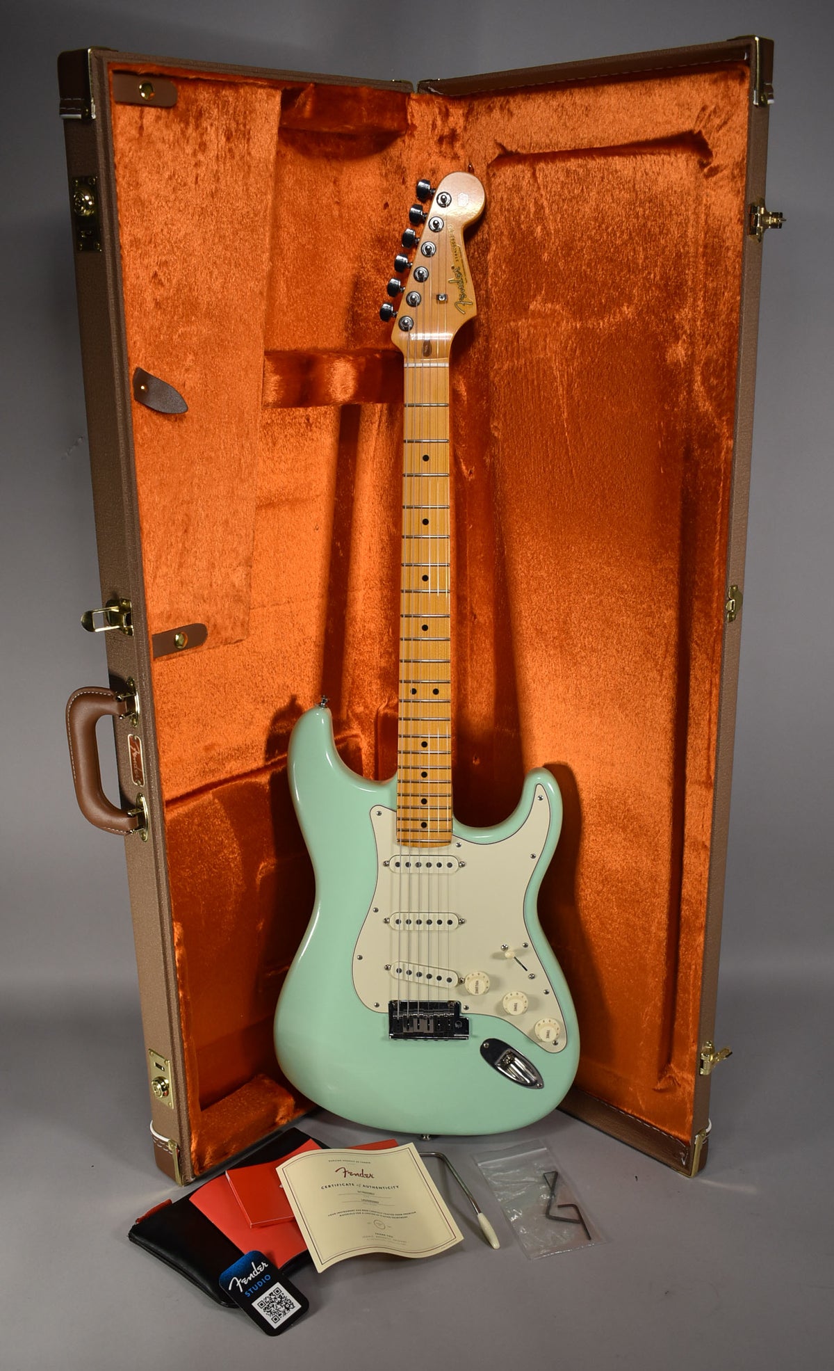 2025 Fender American Ultra Luxe Vintage '60s Stratocaster Surf