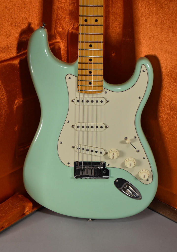 2025-Fender-American-Ultra-Luxe-Vintage-Stratocaster-Imperial-Vintage-Guitars-Sell