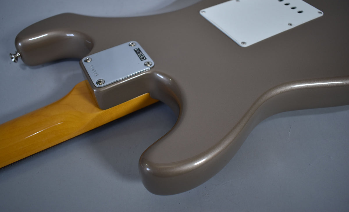 2025 Fender American Vintage II '65 Stratocaster Shoreline Gold w/OHSC