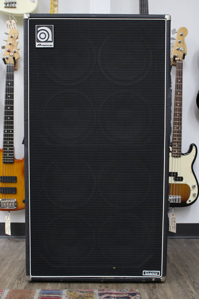 Ampeg-810-Cabinet-1