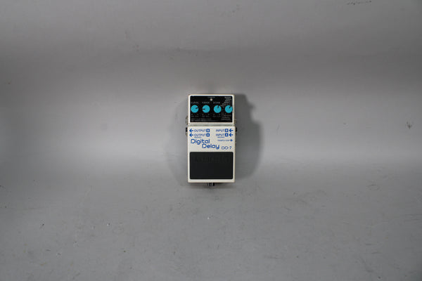 Boss-DD-7-Delay-Pedal-1