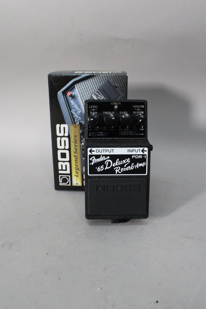 Boss-Fender-65-Deluxe-Reverb-Amp-1