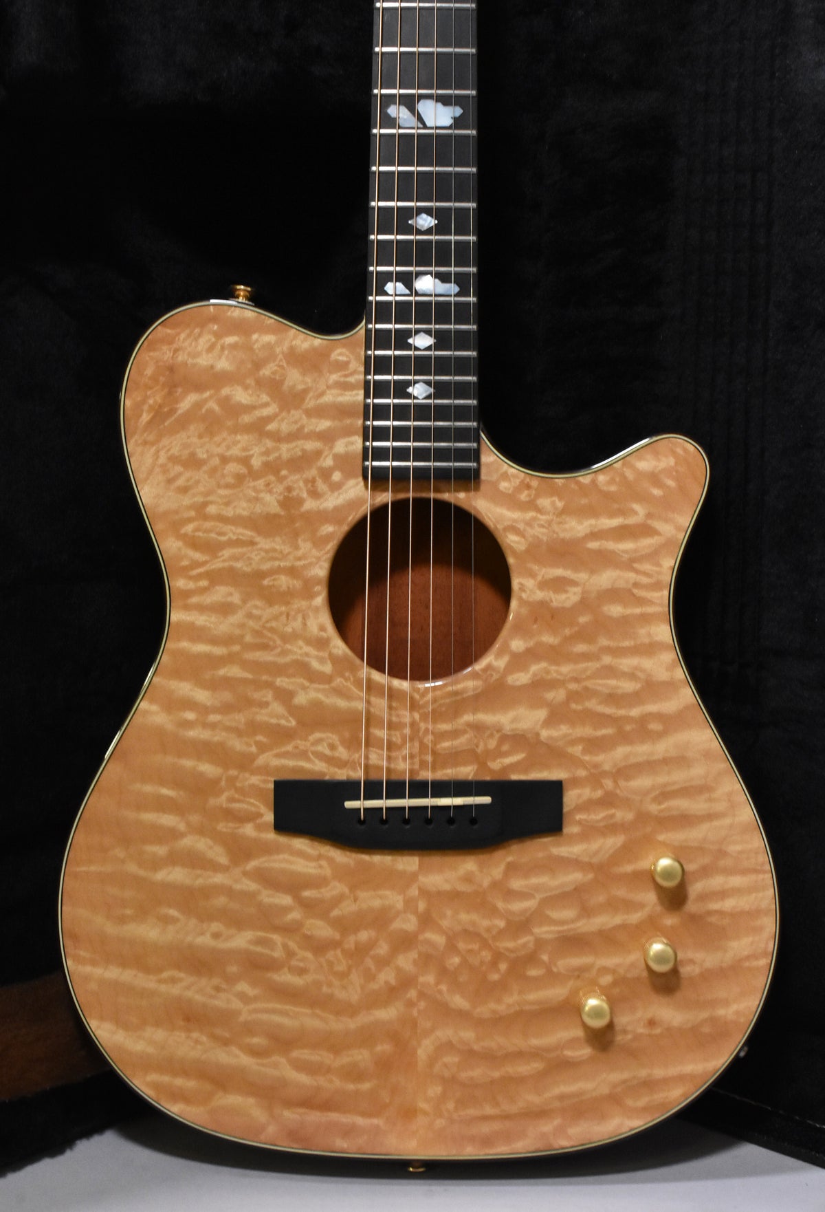 2000s Carvin CC-275 Craig Chaquico Signature Thinline Acoustic-Electric Natural w/OHSC