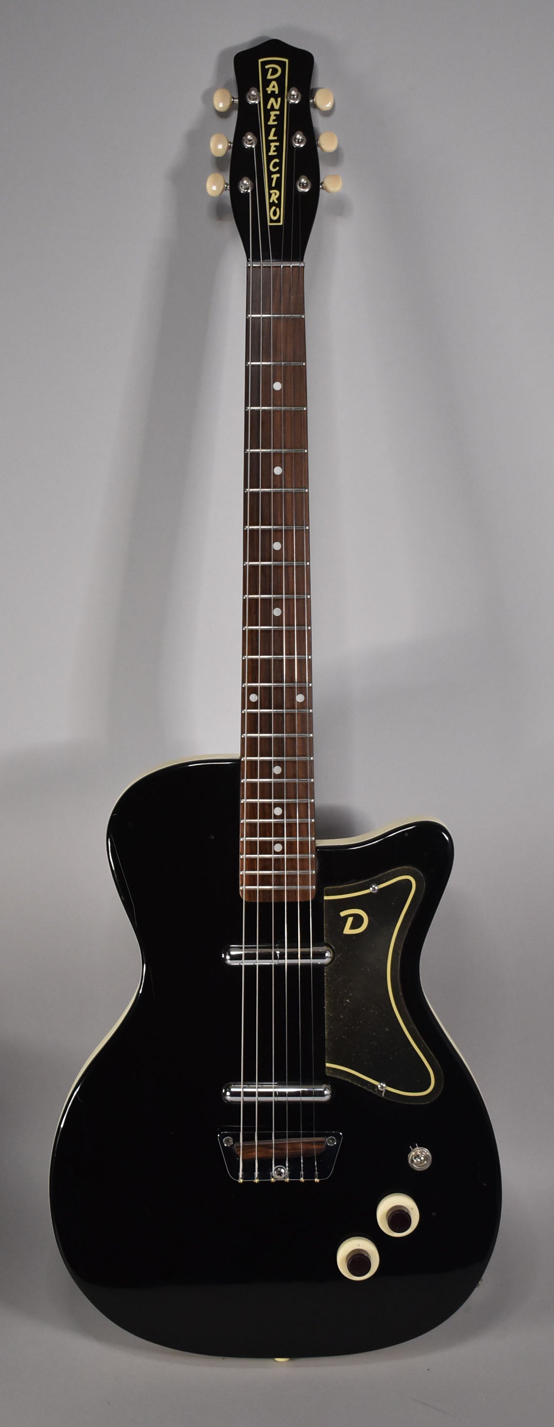 Danelectro 56 U-2 Reissue | Black Finish – Imperial Vintage Guitars