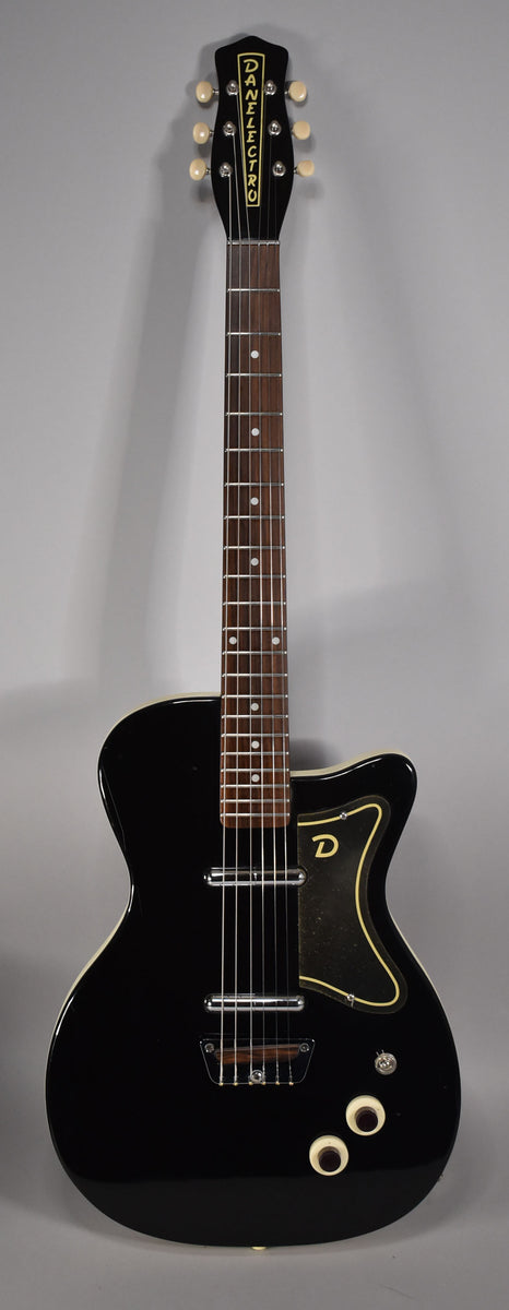 【極希少】 DANELECTRO 56-U2 REISSUE ギター Danelectro 56 U-2 Reissue | Black Finish – Imperial Vintage Guitars