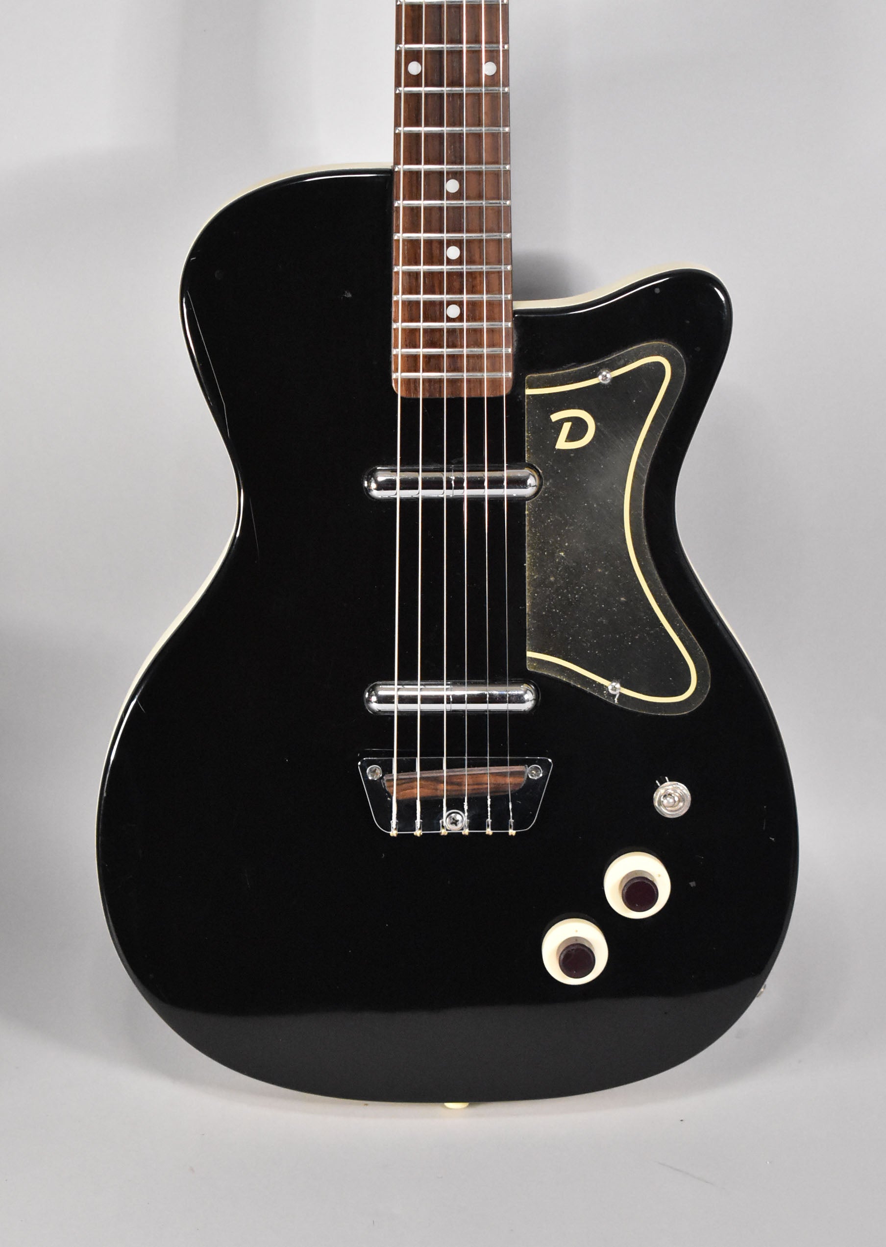 Danelectro 56 U-2 Reissue | Black Finish – Imperial Vintage Guitars