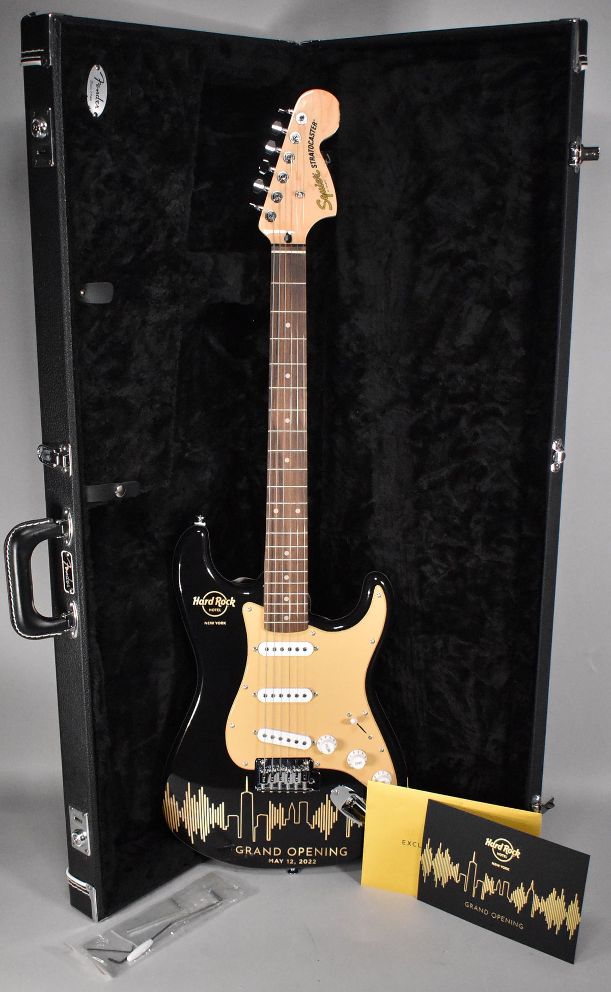 2022 Squier Affinity Series Stratocaster x Hard Rock Cafe NYC W