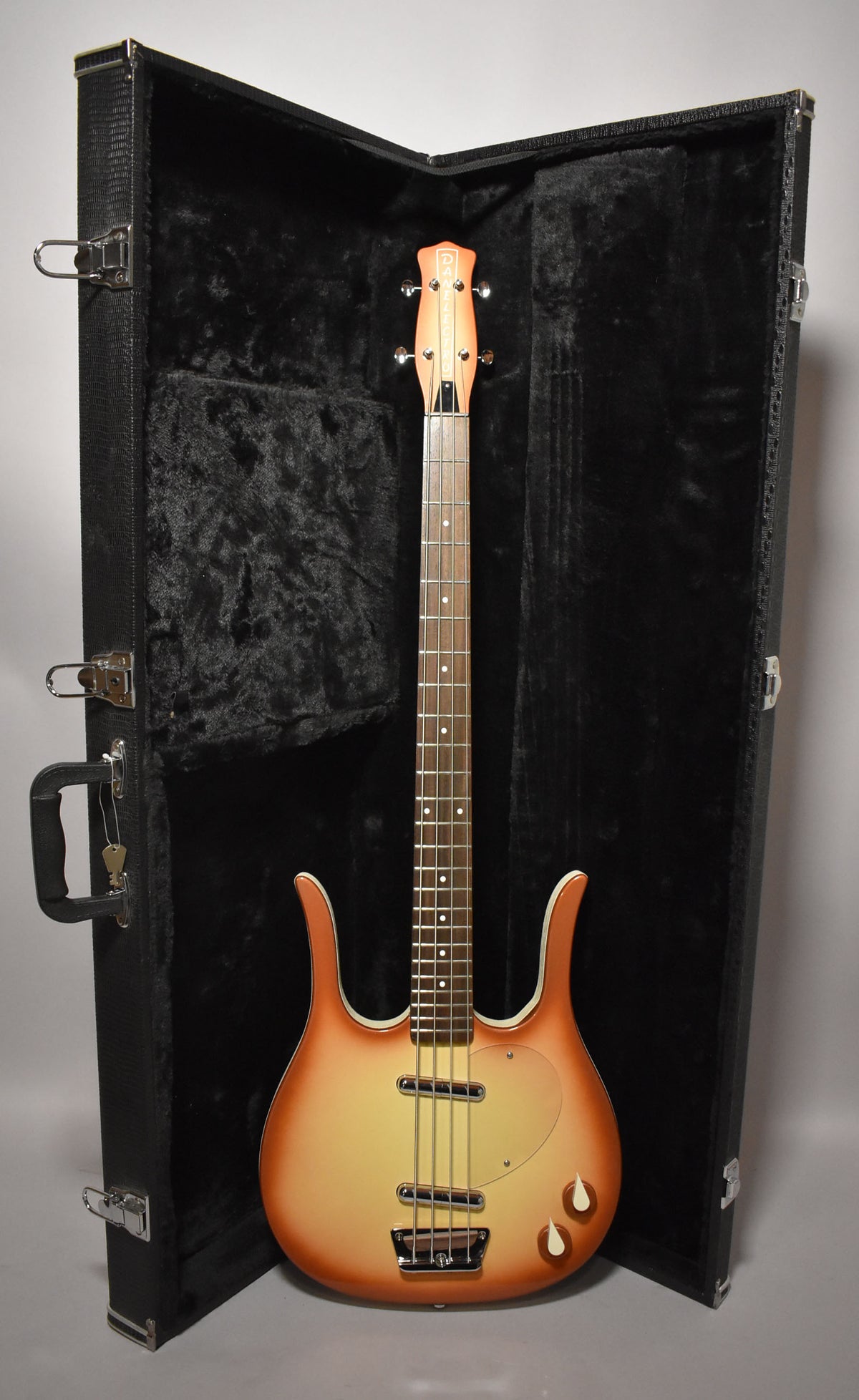 Danelectro Longhorn Bass Copperburst MIK Korea w/HSC – Imperial