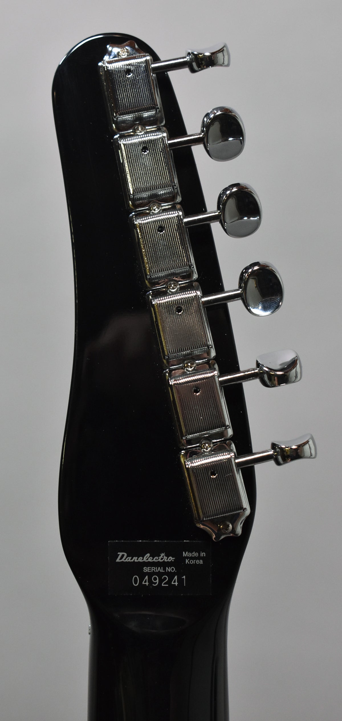 2004 Danelectro 56 Baritone Guitar Silver Metal Flake w/Gig Bag