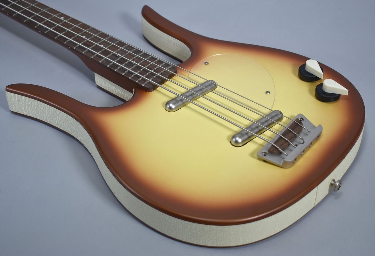 Danelectro Longhorn Short Scale Bass Copperburst w/Gig Bag