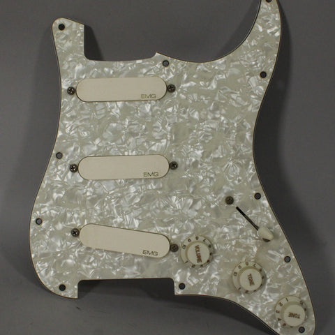 EMG-DG20-Loaded-Active-Pickguard-1