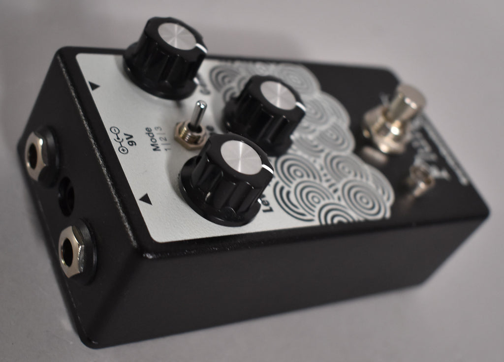 Earthquaker Devices Plumes Small Signal Shredder Overdrive Black