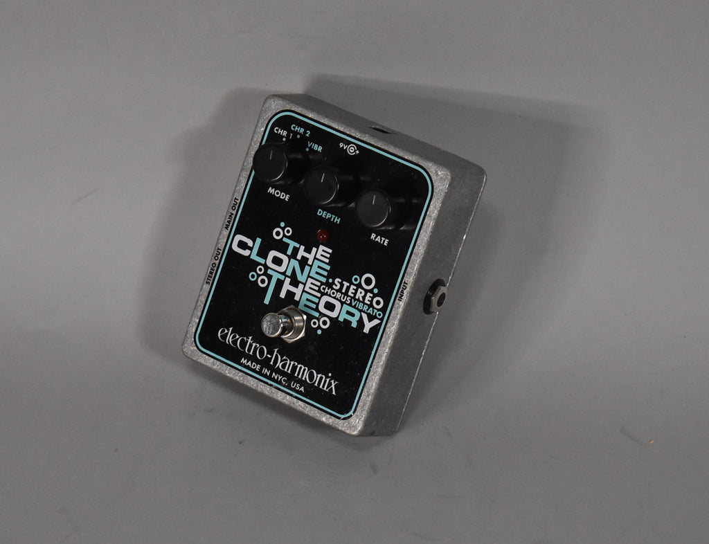 Electro-Harmonix Clone Theory Stereo Analog Chorus / Vibrato Pedal