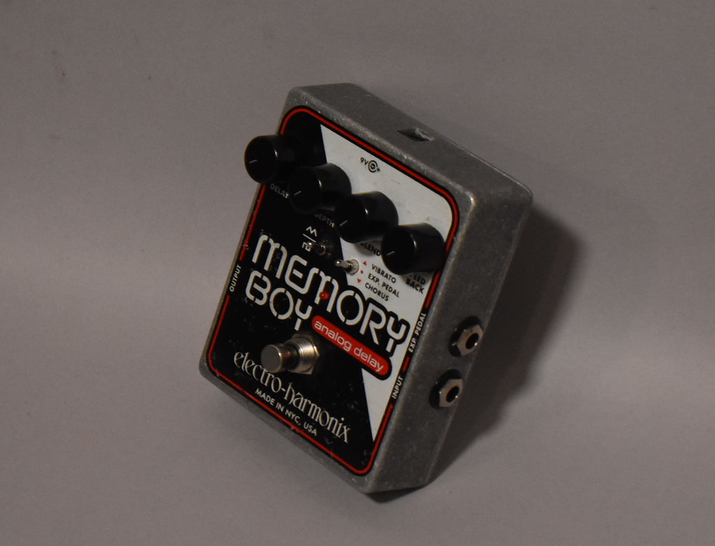Electro-Harmonix-Memory-Boy-Delay-Imperial-Vintage-Gutiars-Sell