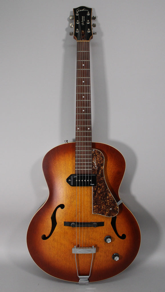 Godin-5th-Avenue-Cognac-Burst-hollowbody-1