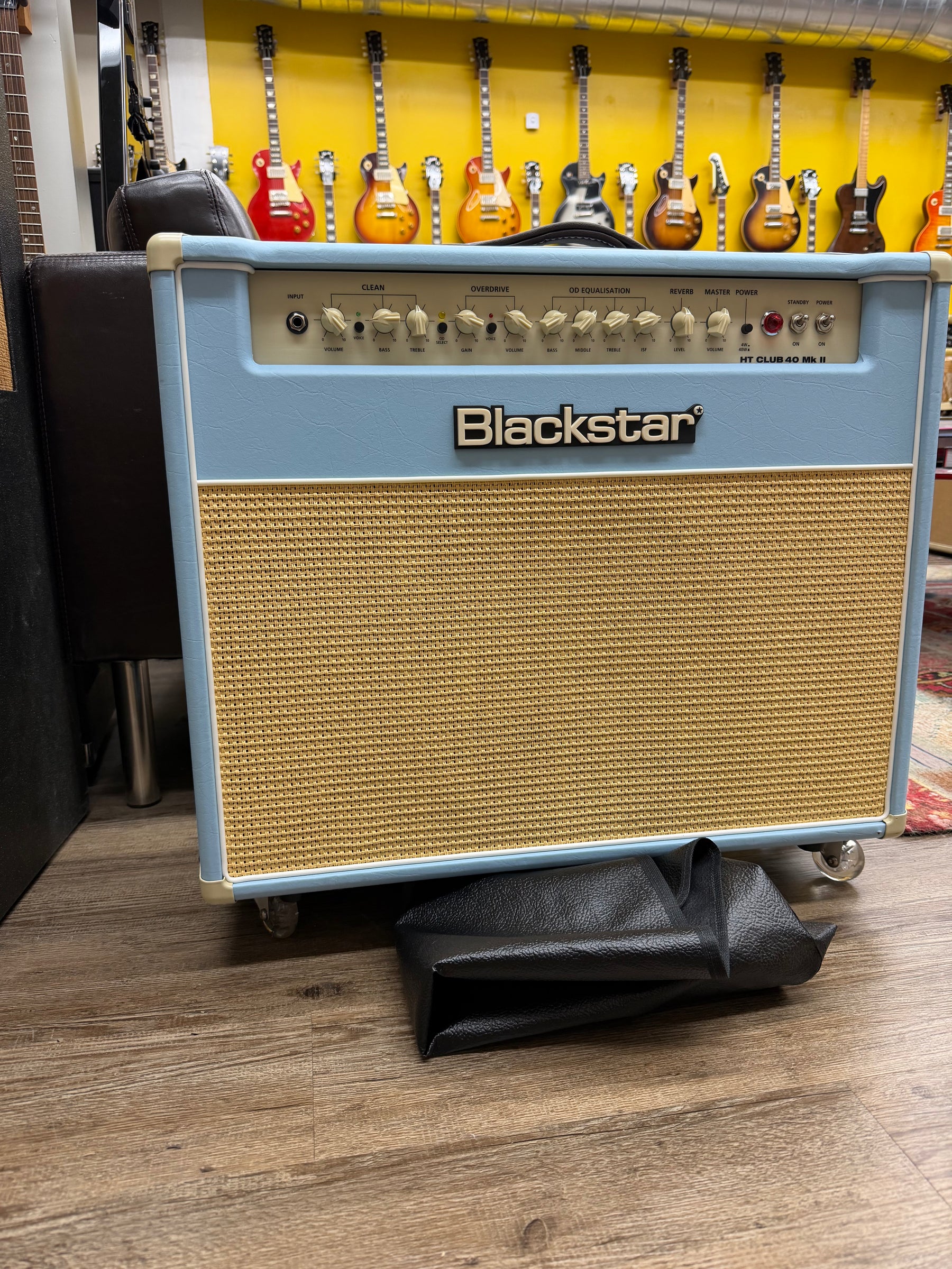 Blackstar HT Club 40 MkII Special Edition Black And Blue w/ Cover