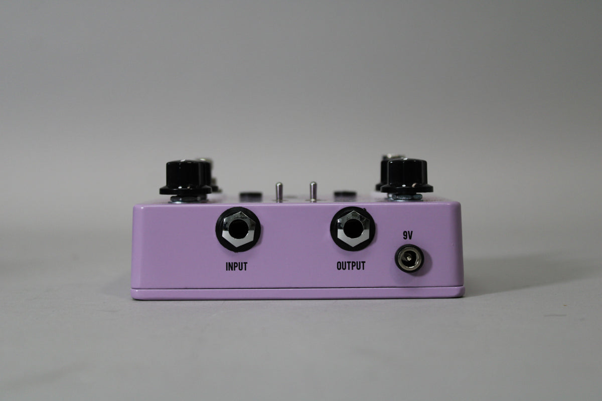 JHS Emperor V1 Chorus And Vibrato w/ Box