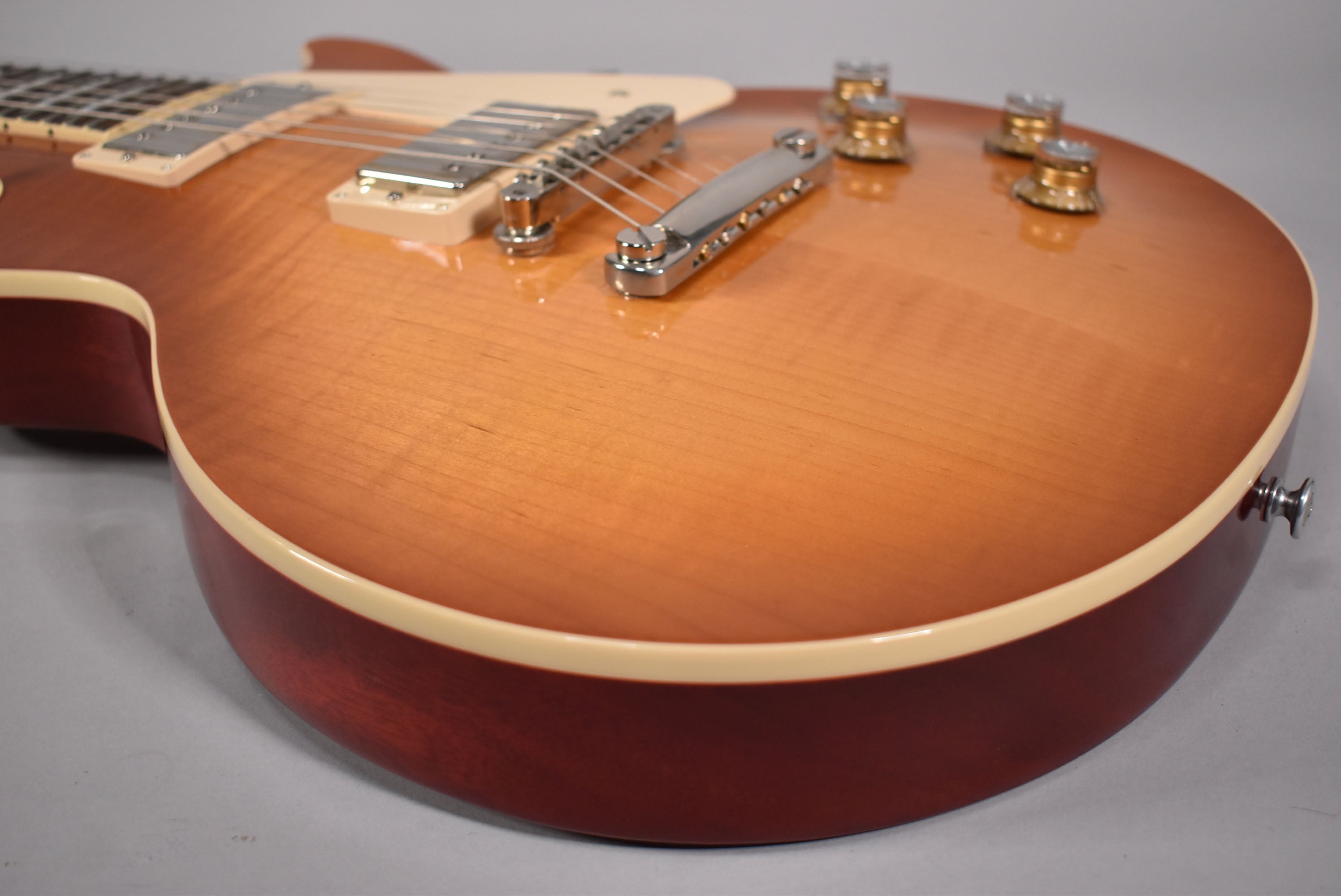 2022 Gibson USA Les Paul Standard 60s Unburst w/OHSC – Imperial