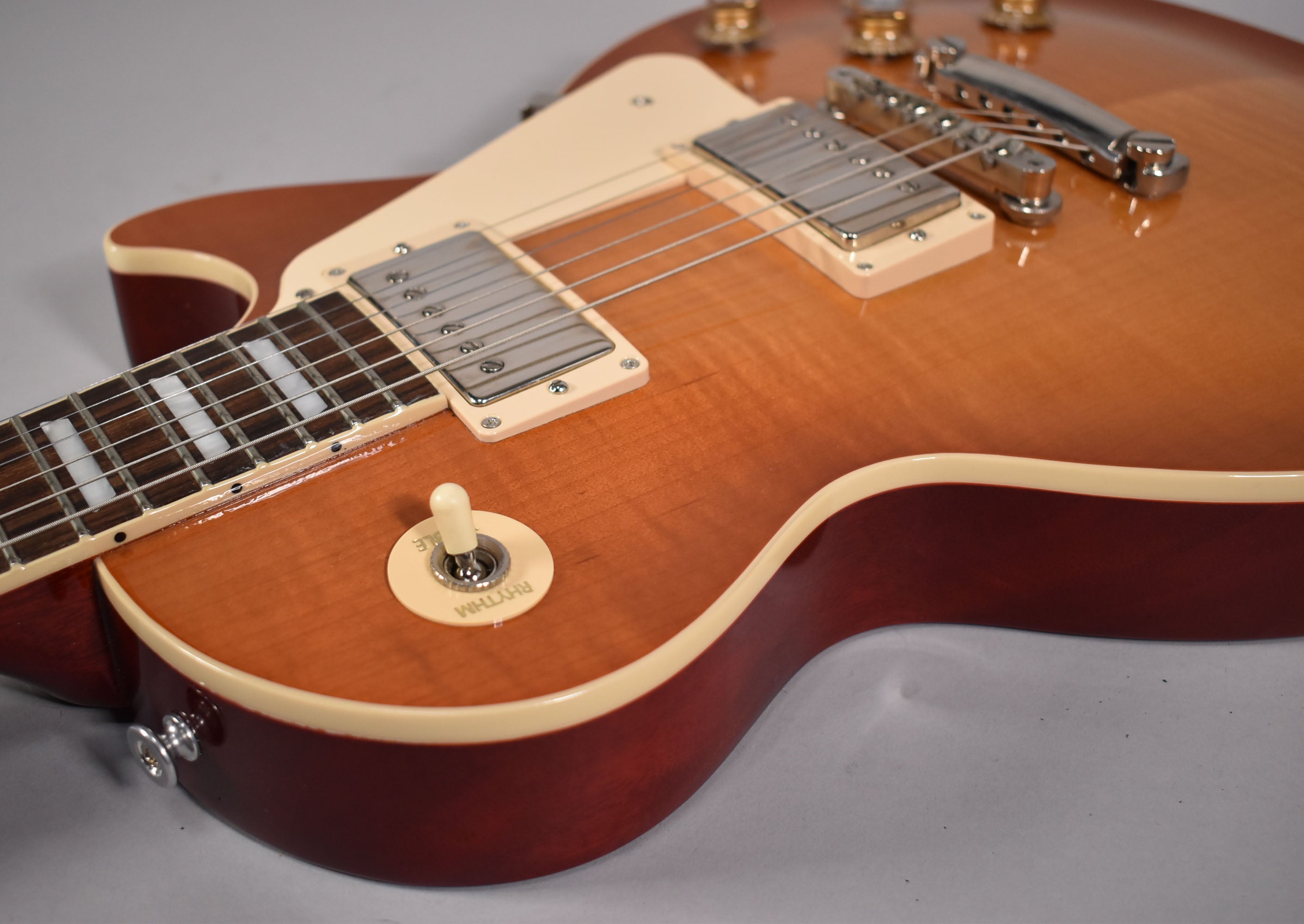 2022 Gibson USA Les Paul Standard 60s Unburst w/OHSC – Imperial