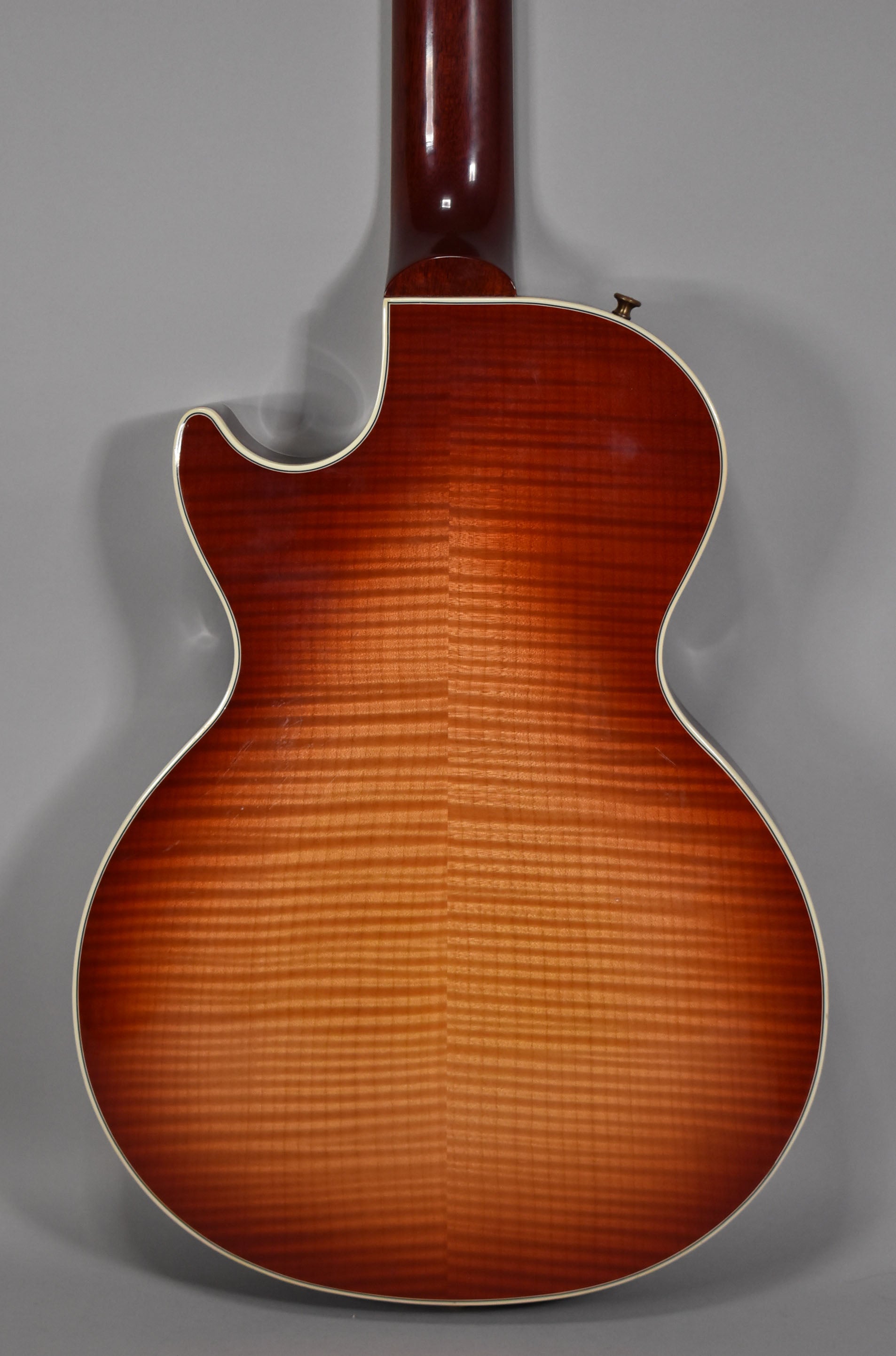 2005 Gibson Les Paul Supreme Heritage Cherry Sunburst Electric