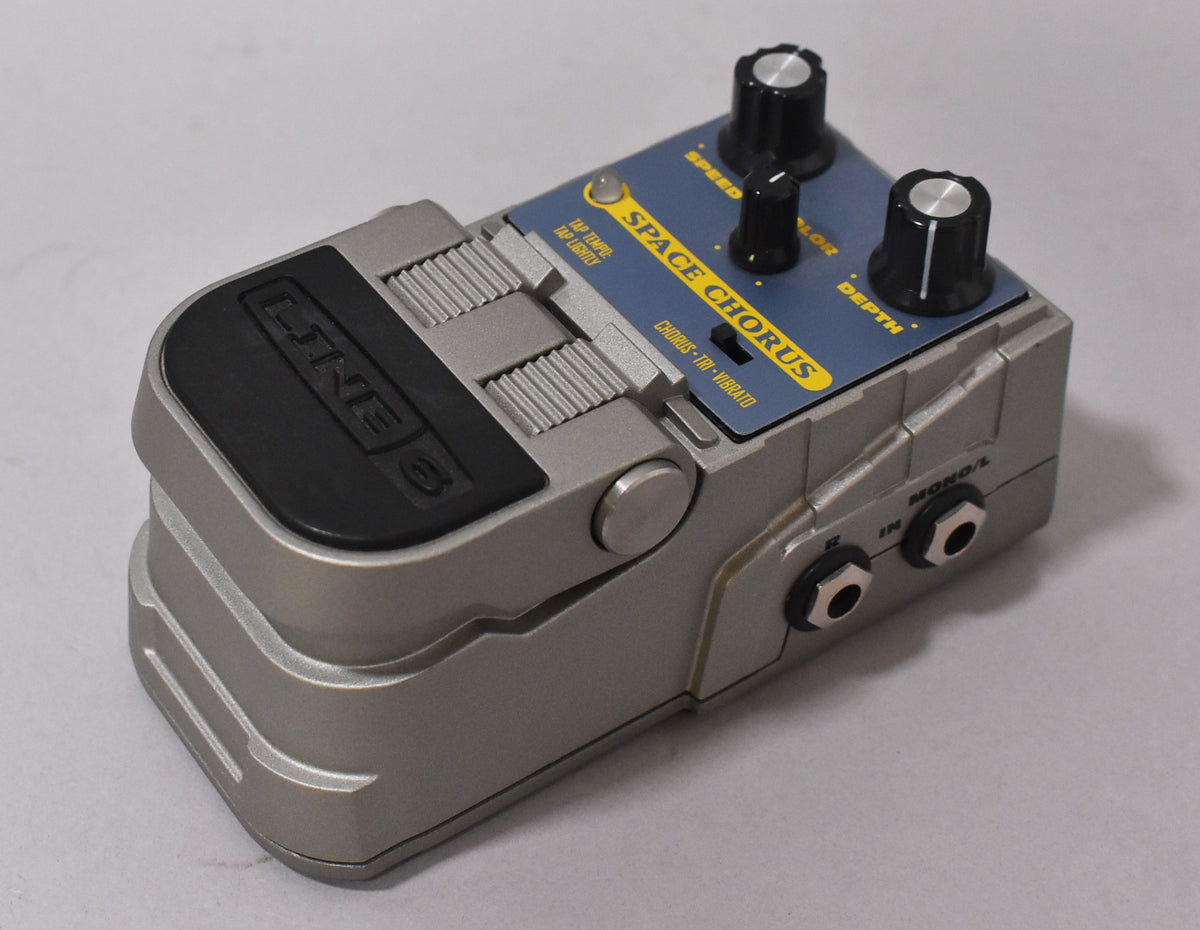 Line 6 Space Chorus Effect Pedal Silver