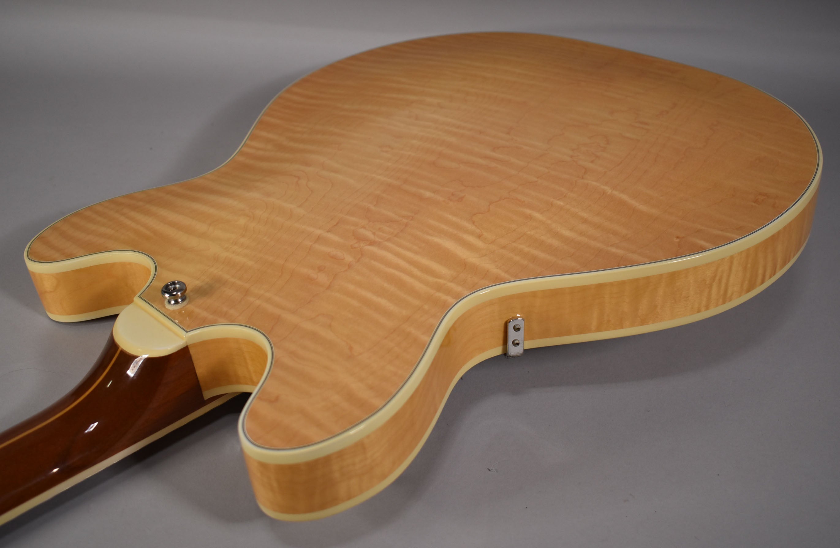 d*r様 ☆美品　GUILD STARFIRE ブリッジ固定に改造 Guild Starfire V SF-5 Natural Finish – Imperial Vintage Guitars