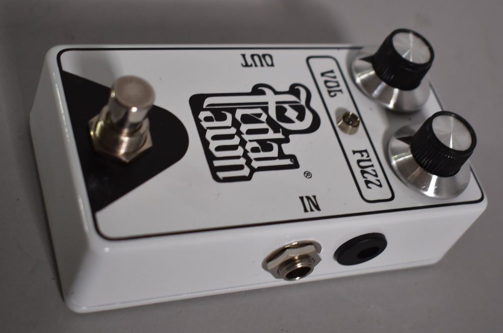 Pedal Pawn Fuzz Pedal White