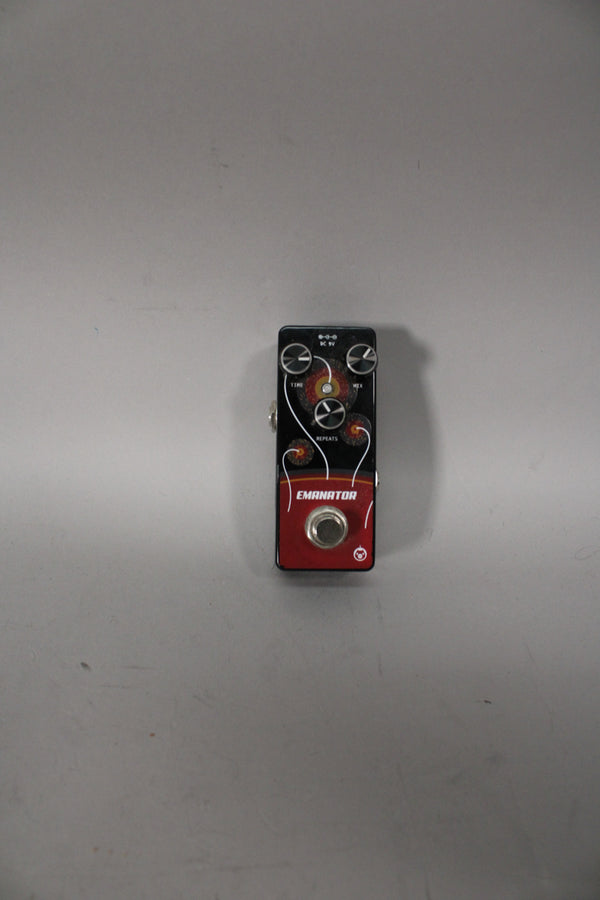 Pigtronix-Emanator-Delay-1