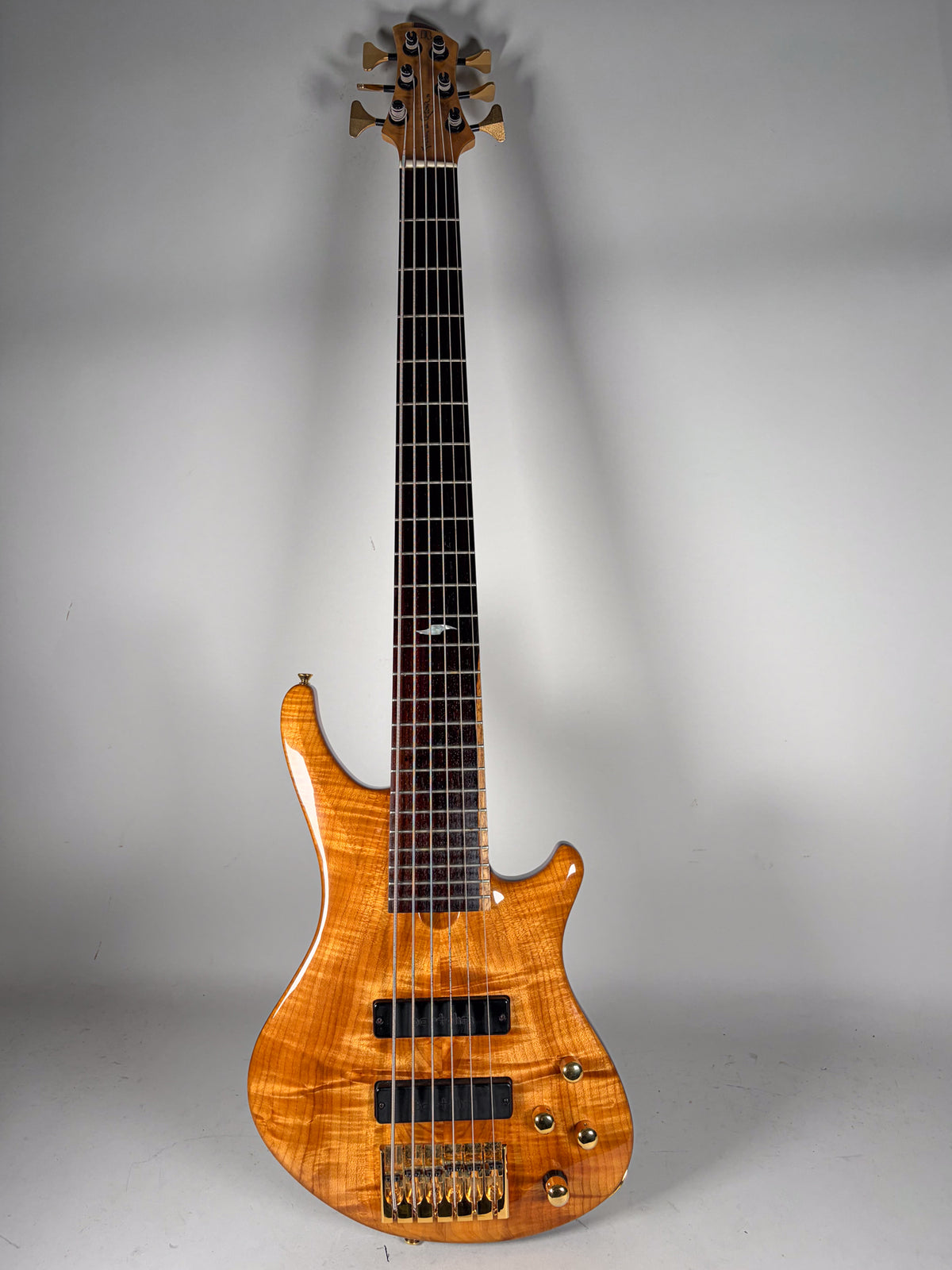 Roscoe SKB 6-String Bass Natural Finish w/OSSC