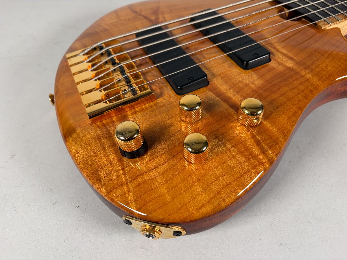 Roscoe SKB 6-String Bass Natural Finish w/OSSC