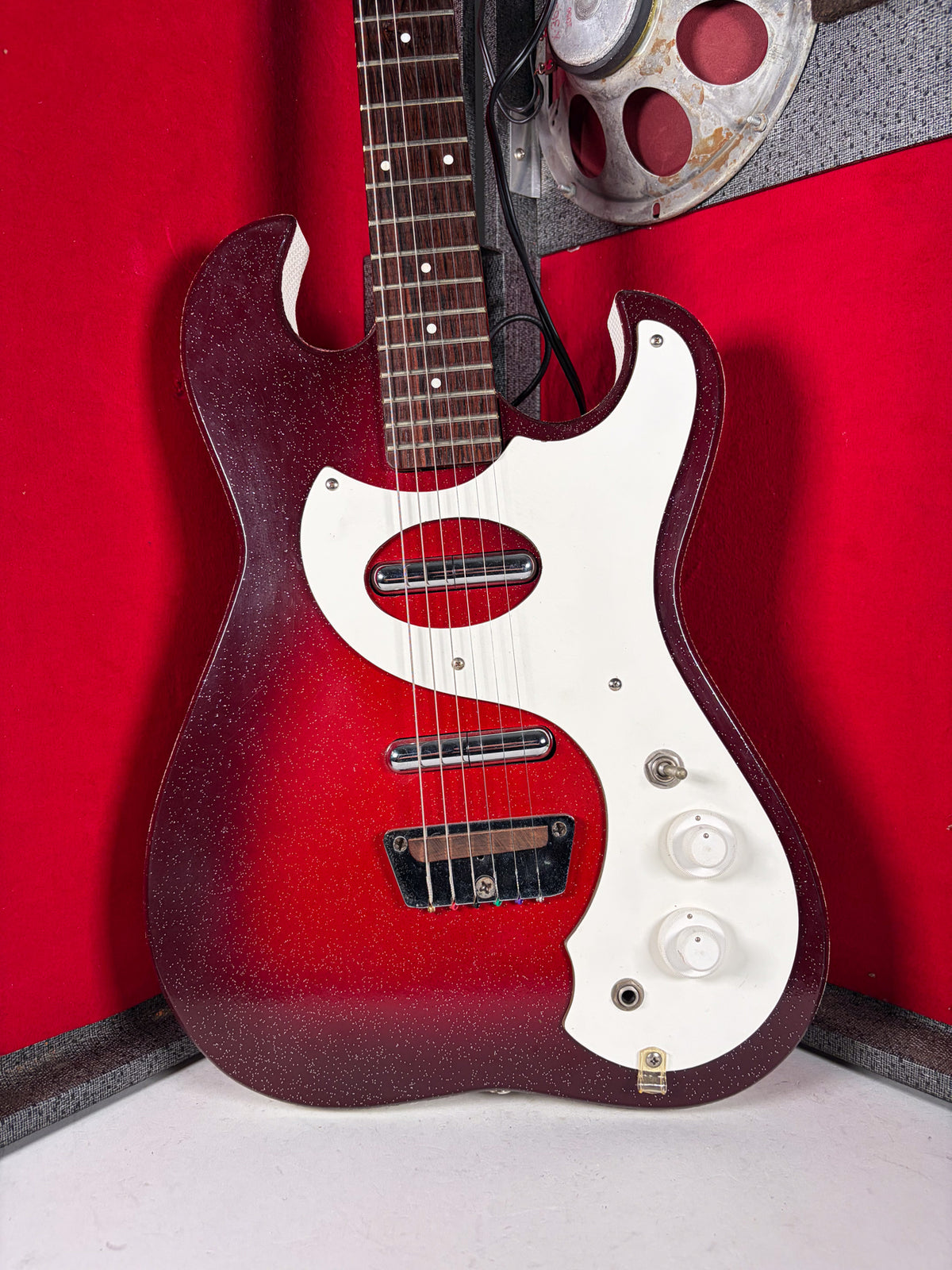 Circa 1960 's Silvertone Model 1457 Guitar And Amplifier "Amp In Case" Red Sparkle