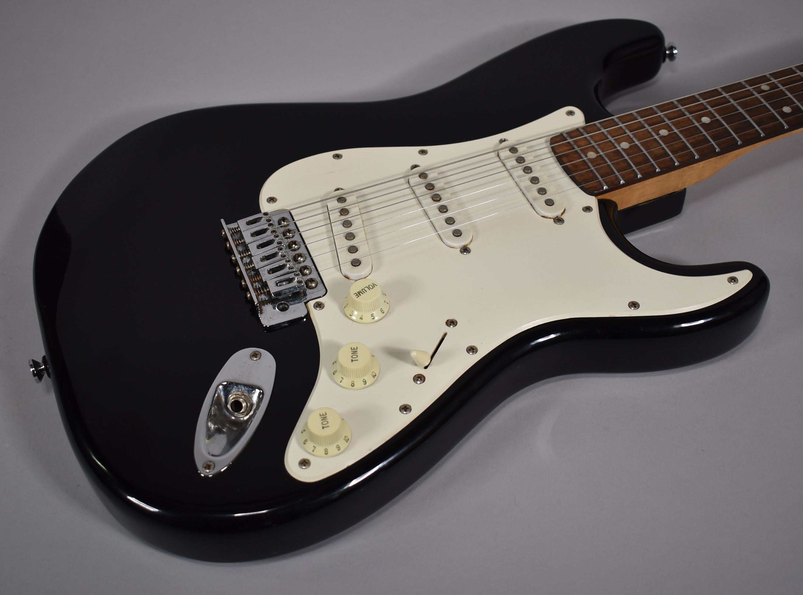 2009 Squier Bullet Stratocaster Black – Imperial Vintage Guitars
