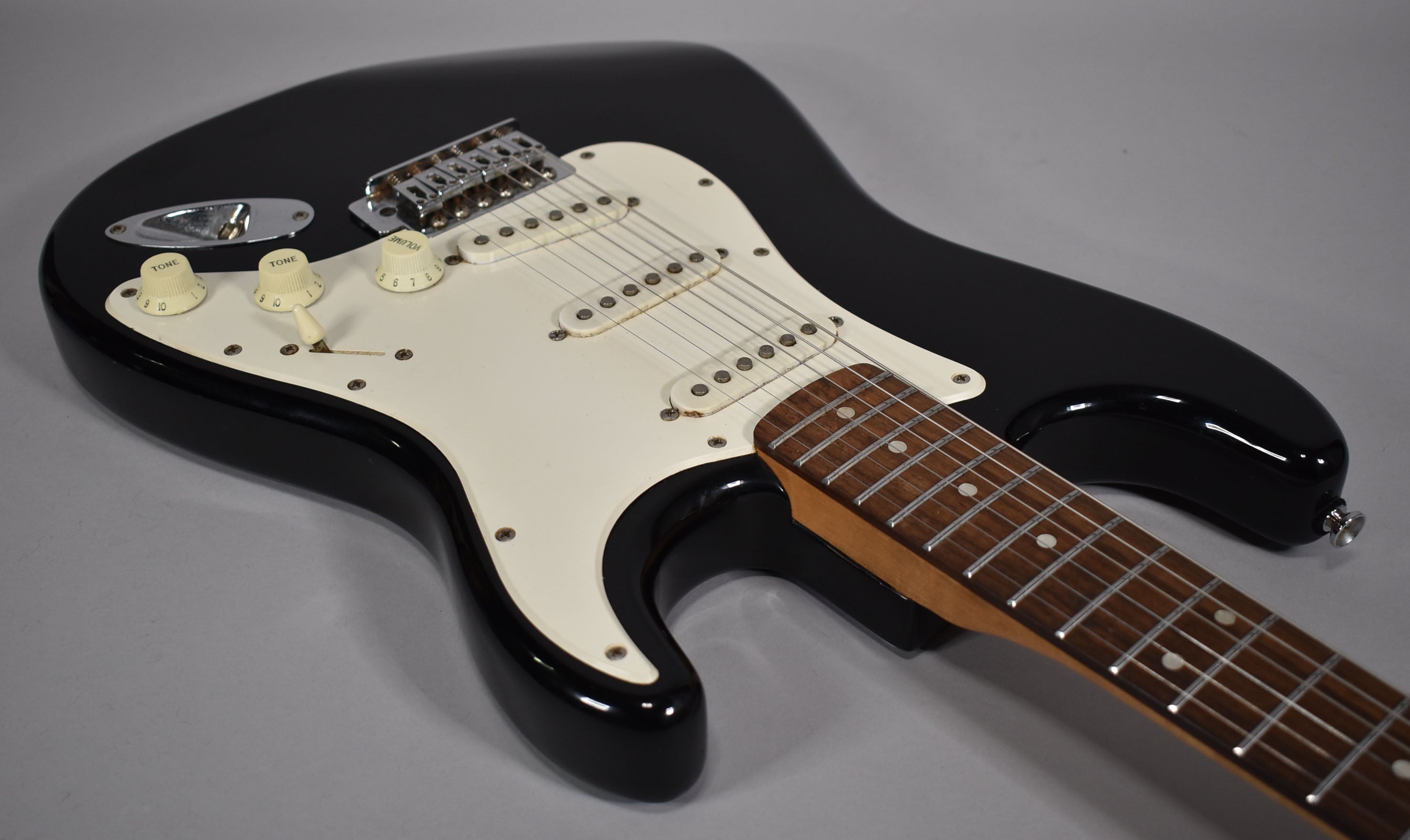 2009 Squier Bullet Stratocaster Black – Imperial Vintage Guitars