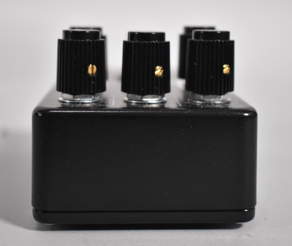 Subdecay M3 Monophonic 3 Oscillator Guitar Synth Pedal