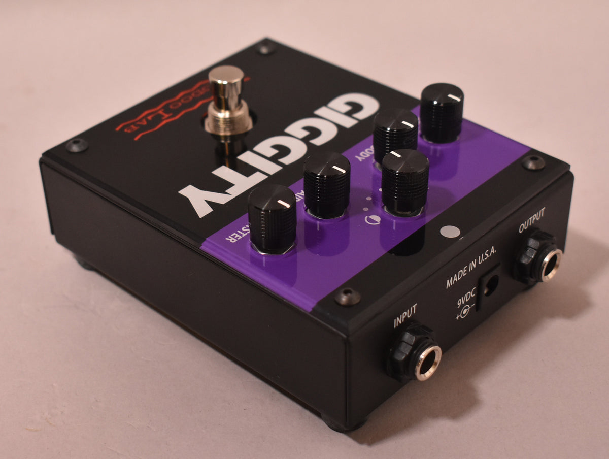 Voodoo Lab Giggity Preamp Pedal Black