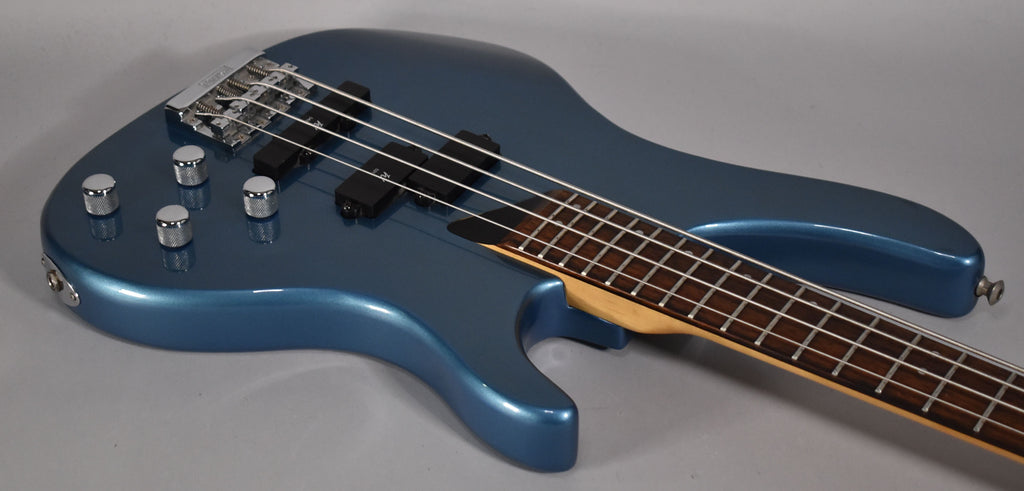Washburn XB-200 Bantam Bass In Pearl Blue