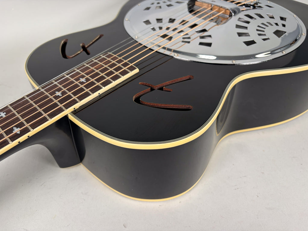 Fender FR-50 Round Neck Resonator Acoustic Guitar w/HSC