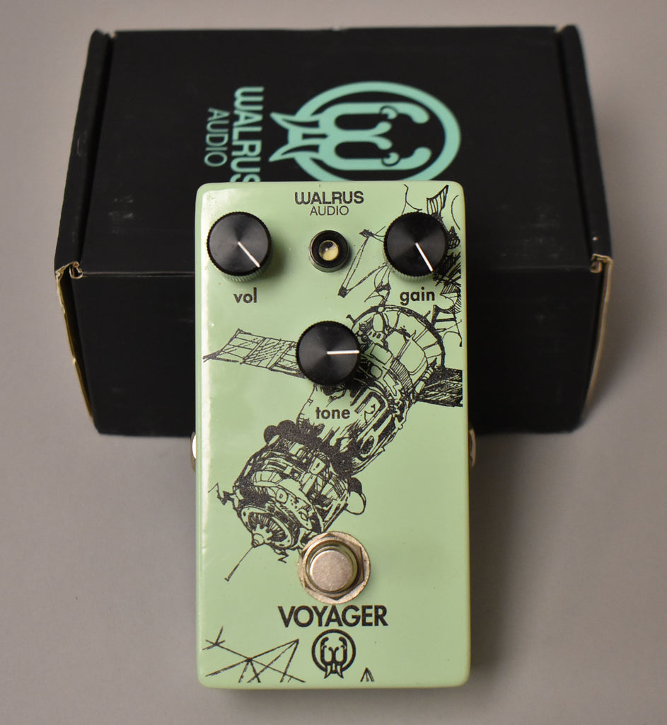 Walrus Audio Voyager Preamp/Overdrive Effect Pedal Green w/Box