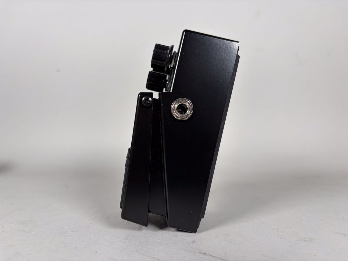 Boss DS-1  Distortion 40th Anniversary MIJ Effect Pedal w/Box