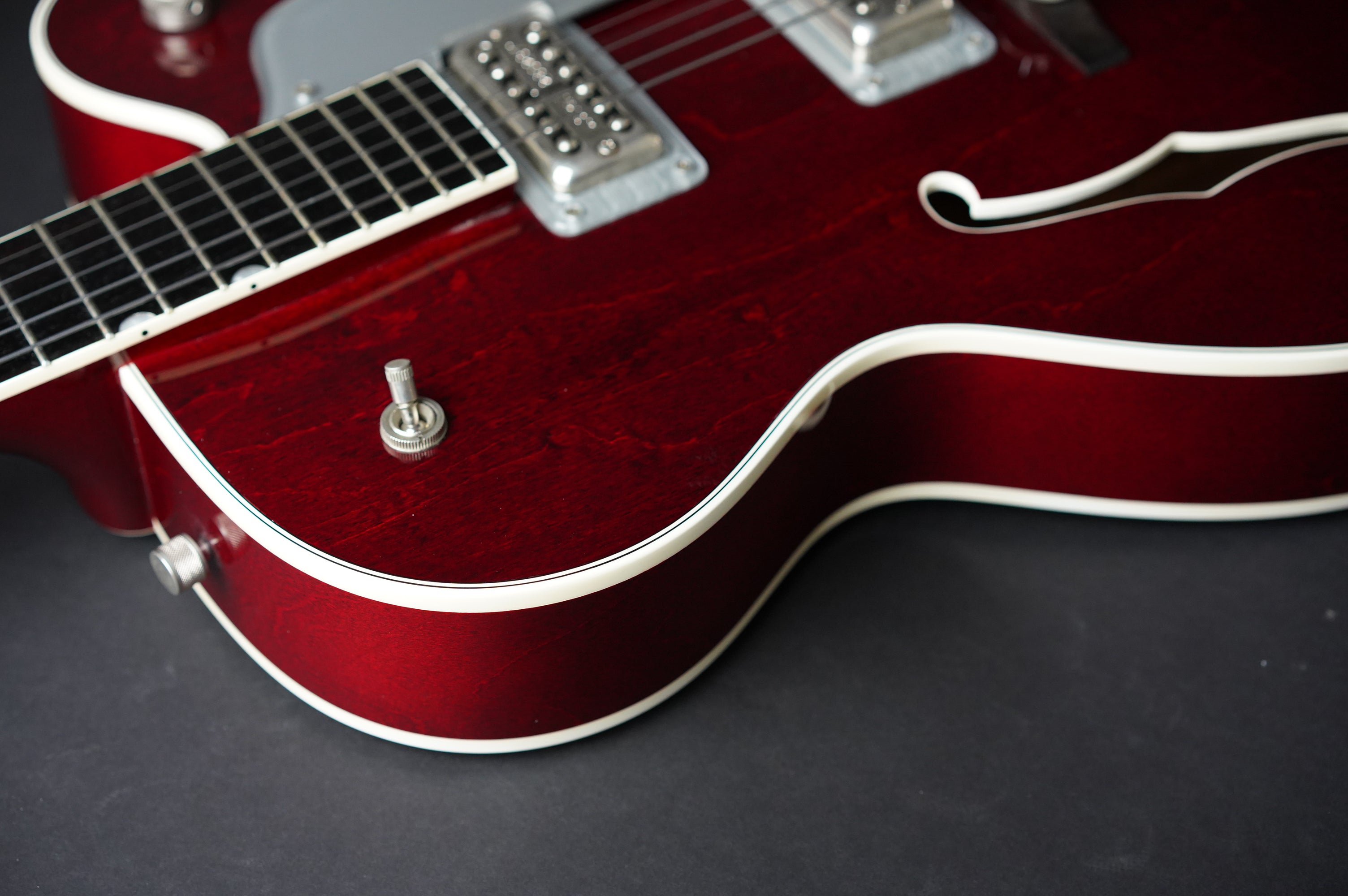 2001 Gretsch G6119 Tennessee Rose With Bigsby Electric Guitar w